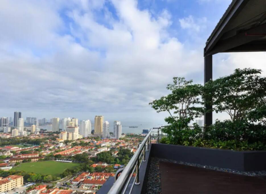Unlisted T2708 * George Town
